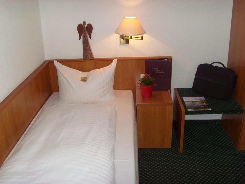 Hotel & Restaurant Engel Herbertingen Pokój zdjęcie